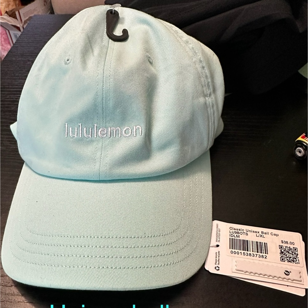 Lululemon hat